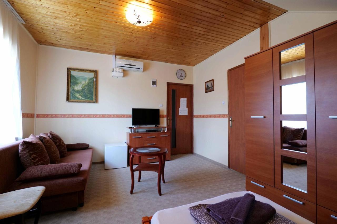 Nyilas Fogado Hotel Nyiregyhaza Luaran gambar