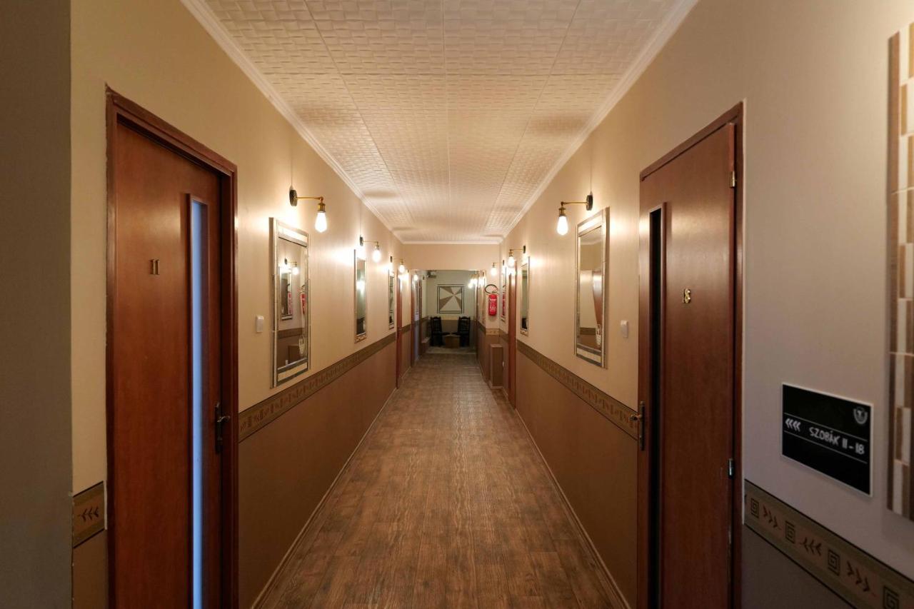 Nyilas Fogado Hotel Nyiregyhaza Luaran gambar