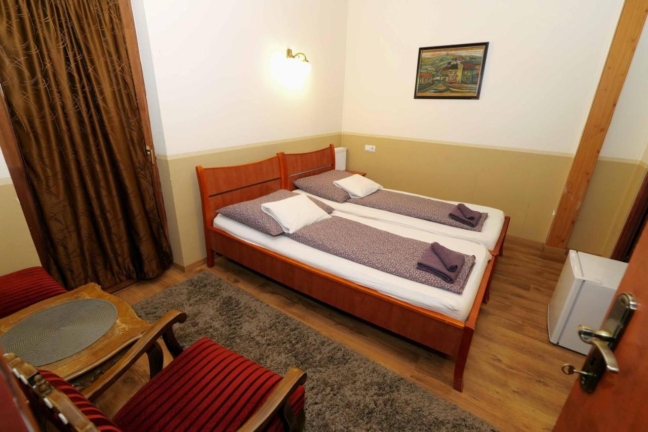 Nyilas Fogado Hotel Nyiregyhaza Luaran gambar