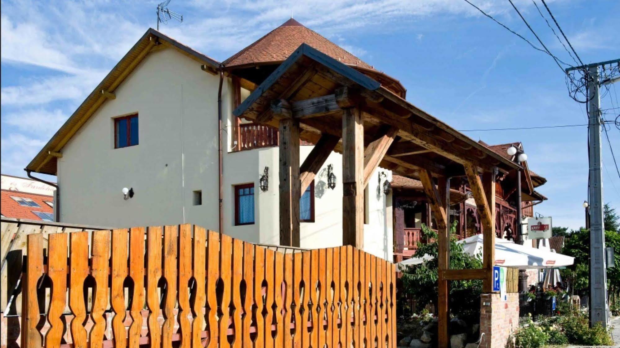 Nyilas Fogado Hotel Nyiregyhaza Luaran gambar