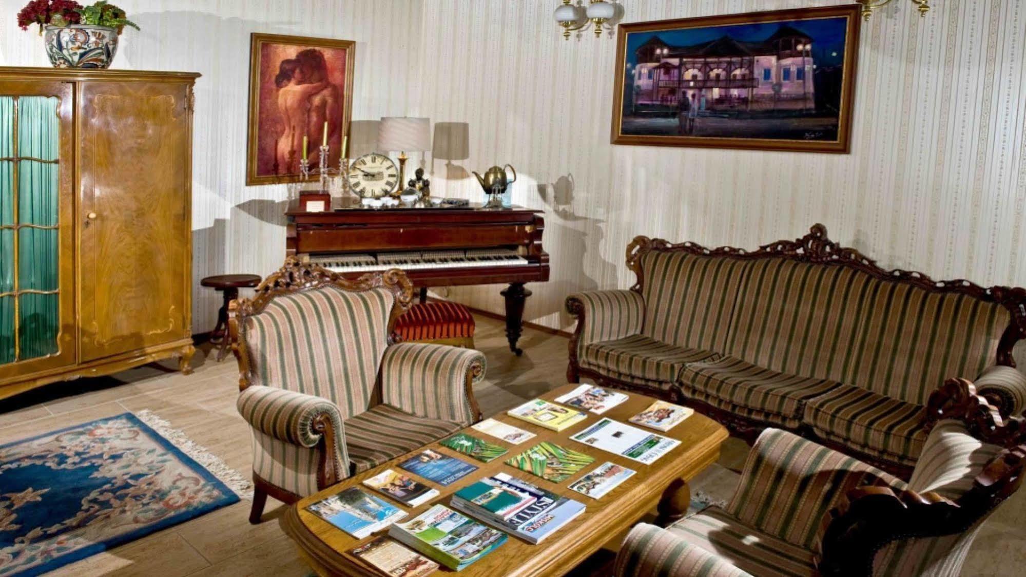 Nyilas Fogado Hotel Nyiregyhaza Luaran gambar