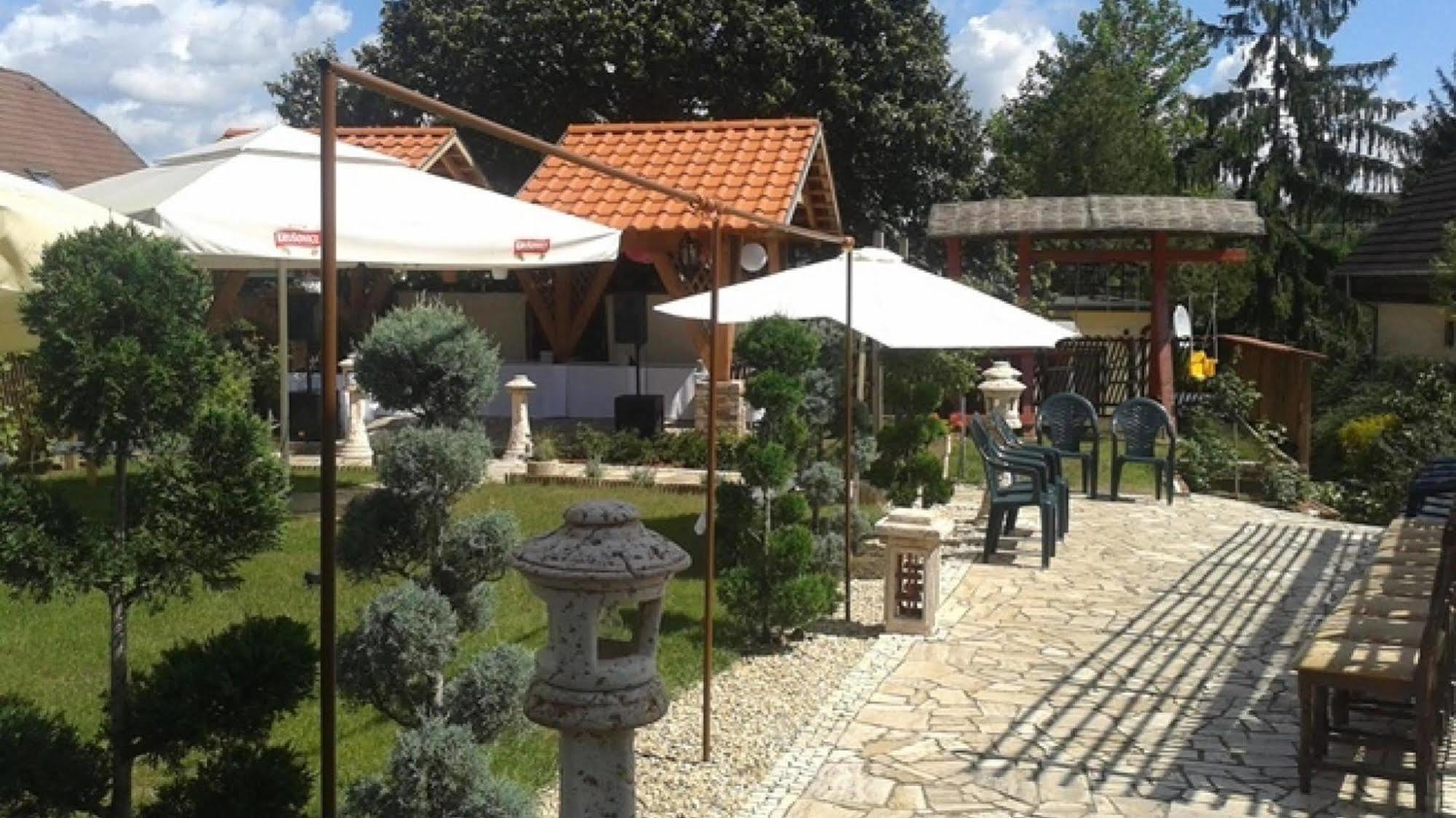 Nyilas Fogado Hotel Nyiregyhaza Luaran gambar